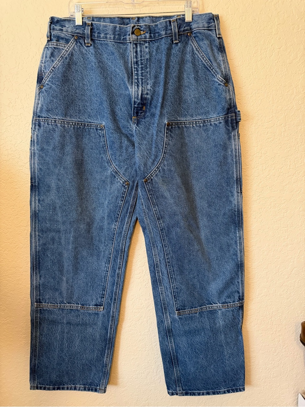 Carhartt Men's dungaree fit double knee made in Mexico jeans